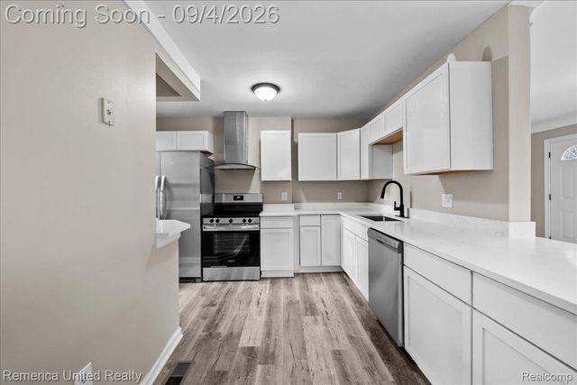 28526 Brentwood Street, Southfield, MI 48076