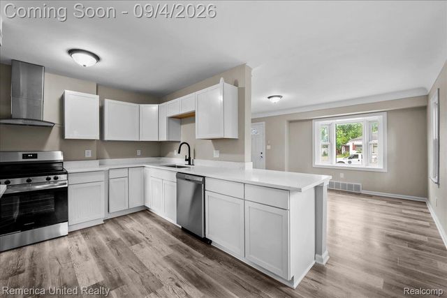 28526 Brentwood Street, Southfield, MI 48076