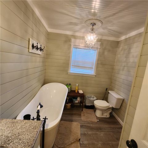 8106 Holly Avenue, Fort Smith, AR 72908