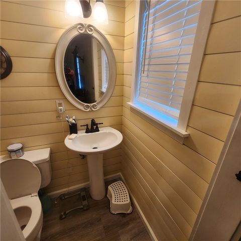 8106 Holly Avenue, Fort Smith, AR 72908