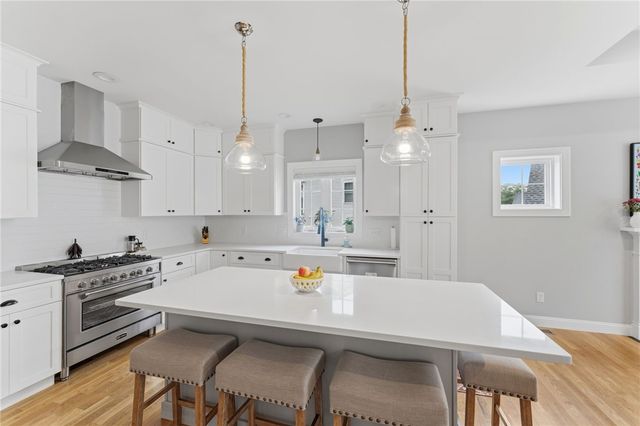 46 Somerset Circle, North Kingstown, RI 02852