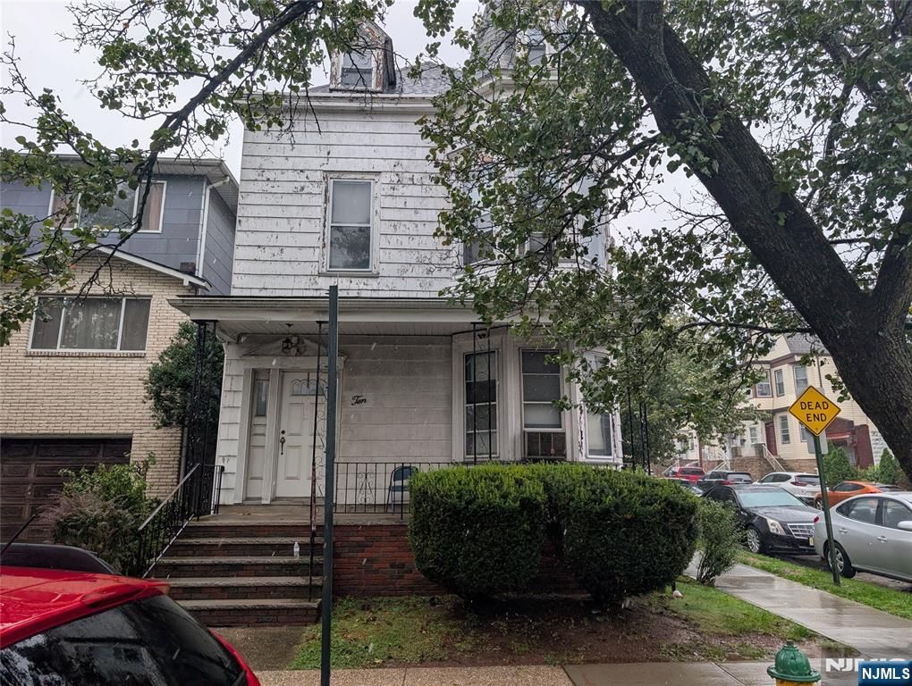 10 Davis Avenue, Harrison, NJ 07029