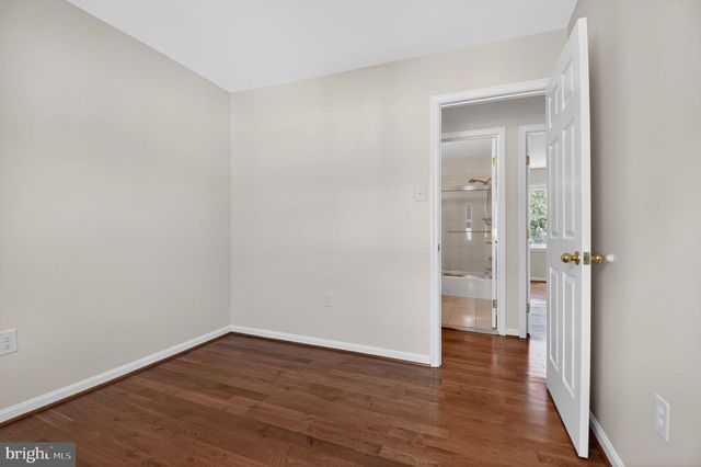 220 PENDER, Rockville, MD 20850