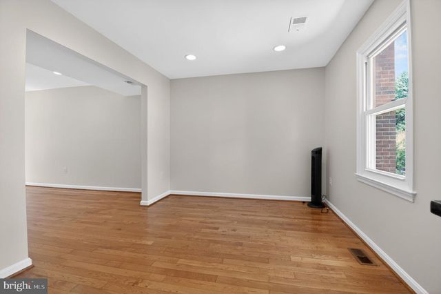220 PENDER, Rockville, MD 20850