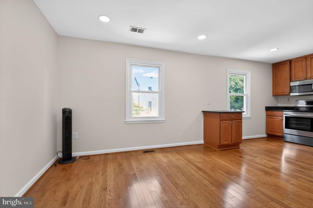 220 PENDER, Rockville, MD 20850