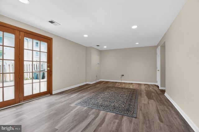 220 PENDER, Rockville, MD 20850