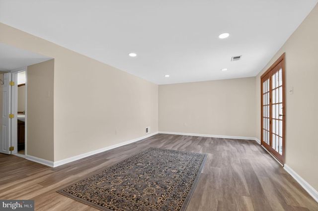 220 PENDER, Rockville, MD 20850