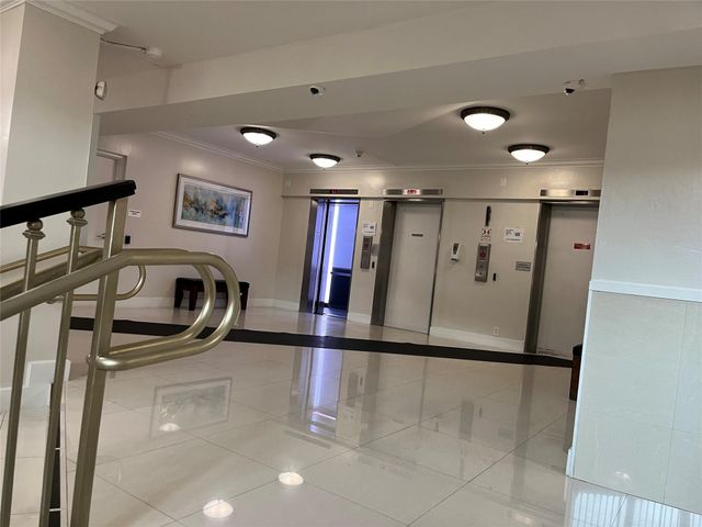 333 NE 21ST Avenue 318, Deerfield Beach, FL 33441
