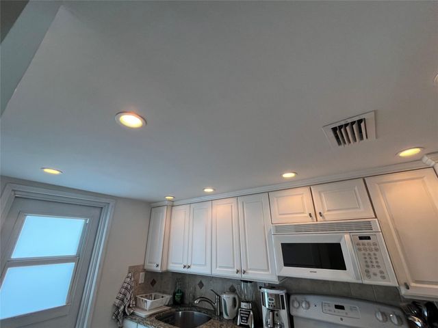 333 NE 21ST Avenue 318, Deerfield Beach, FL 33441