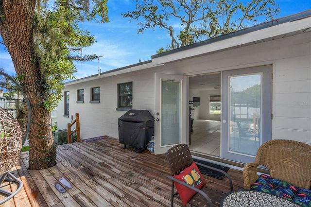 8732 OVERLOOK DRIVE, Tampa, FL 33617