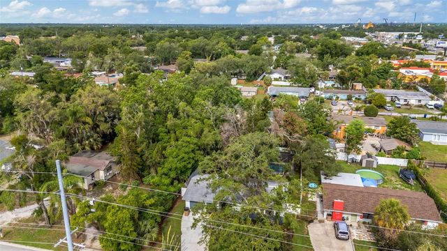8732 OVERLOOK DRIVE, Tampa, FL 33617