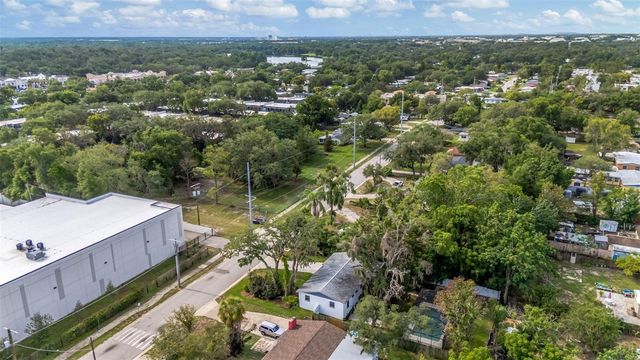 8732 OVERLOOK DRIVE, Tampa, FL 33617