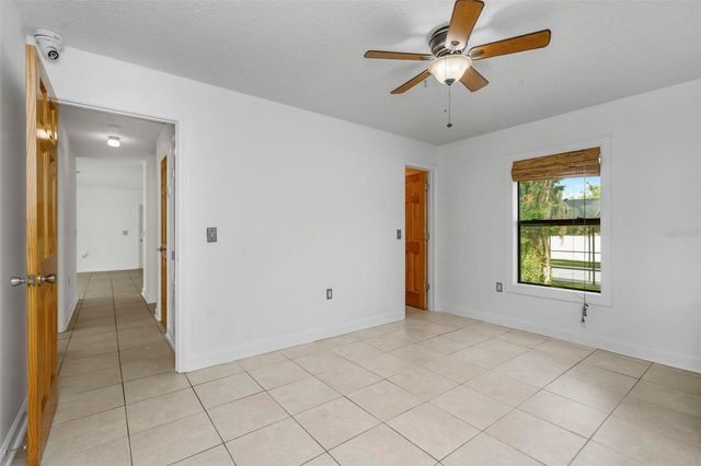 8732 OVERLOOK DRIVE, Tampa, FL 33617