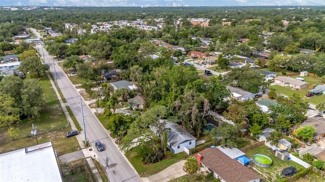 8732 OVERLOOK DRIVE, Tampa, FL 33617
