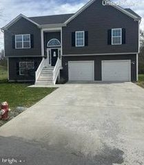 108 IRWIN CT, Hedgesville, WV 25427