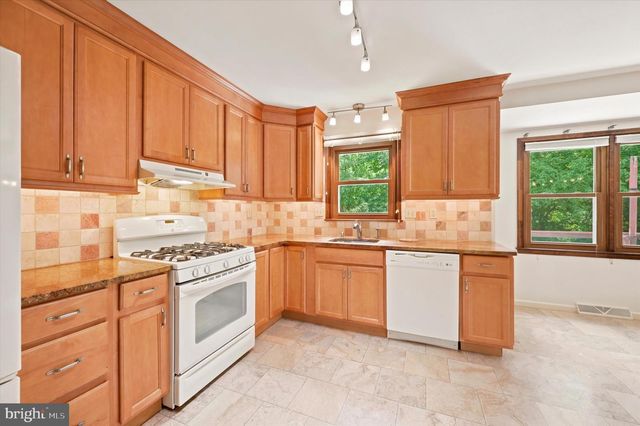 4 LOCUST WAY, Lafayette Hill, PA 19444