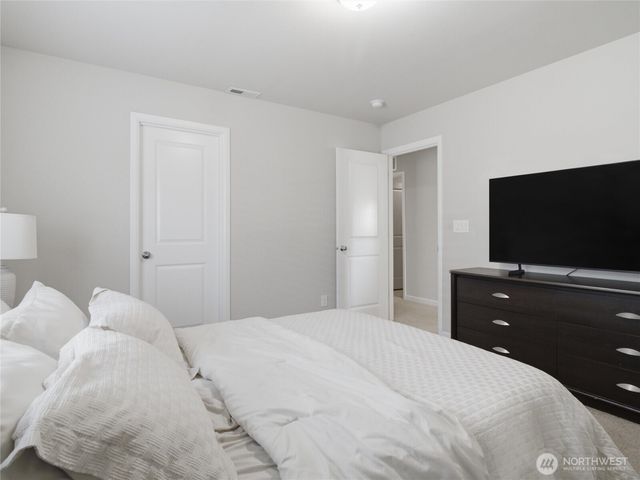 3328 Nova St NE, Olympia, WA 98516