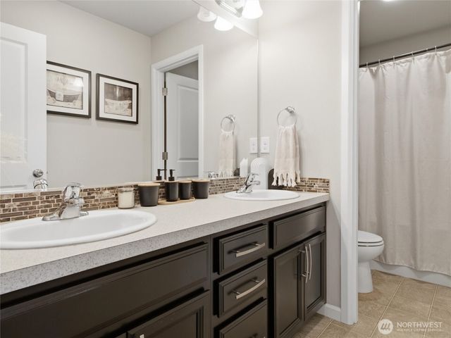 3328 Nova St NE, Olympia, WA 98516