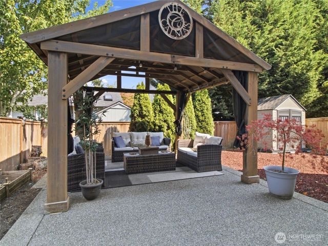 3328 Nova St NE, Olympia, WA 98516