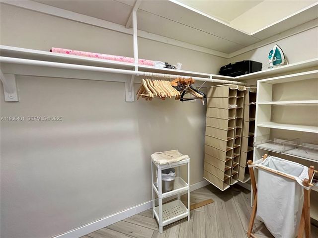 9341 E Bay Harbor Dr 6D, Bay Harbor Islands, FL 33154