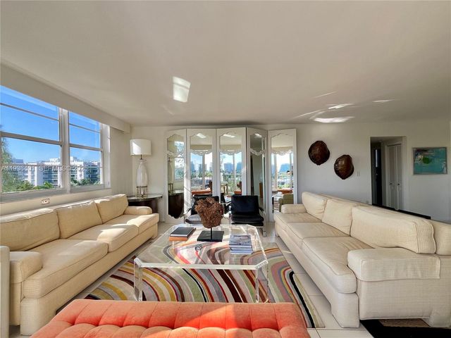 9341 E Bay Harbor Dr 6D, Bay Harbor Islands, FL 33154