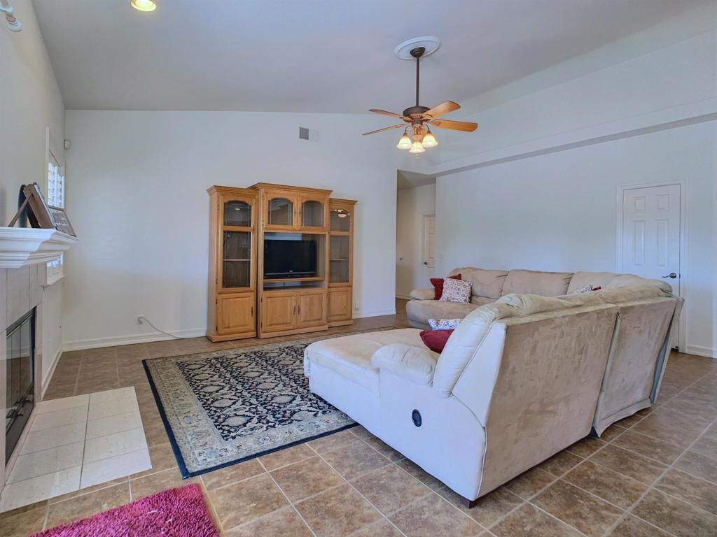 Image 17 of property listing at 1927 Coronado View, Alpine, CA 91901