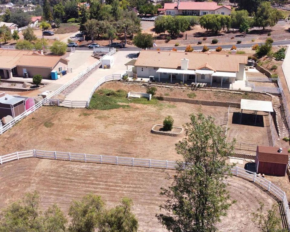 Image 6 of property listing at 1927 Coronado View, Alpine, CA 91901