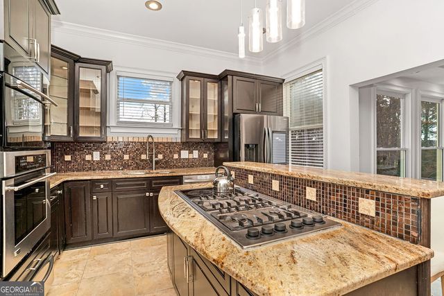 105 Ensley Point, Fayetteville, GA 30214