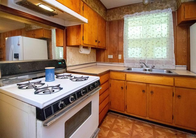 4014 John St, Berwick, LA 70342