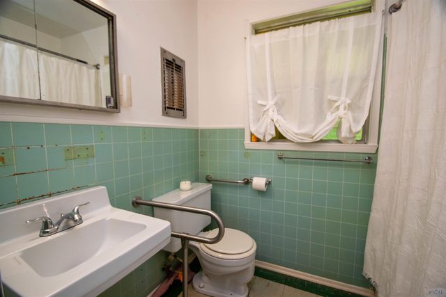 4014 John St, Berwick, LA 70342