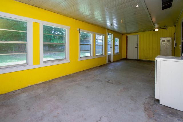 4014 John St, Berwick, LA 70342