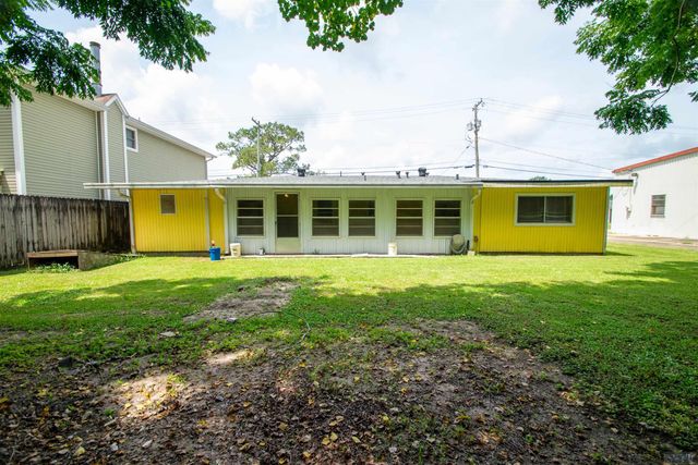 4014 John St, Berwick, LA 70342