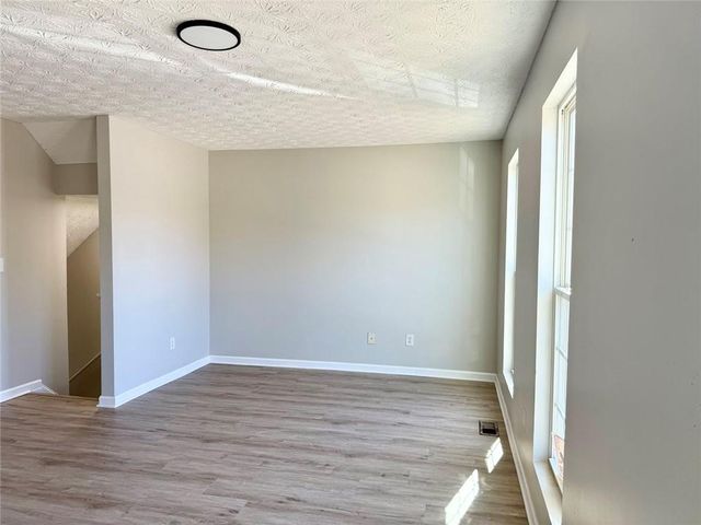 1708 Redan E, Lithonia, GA 30058