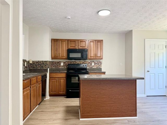 1708 Redan E, Lithonia, GA 30058