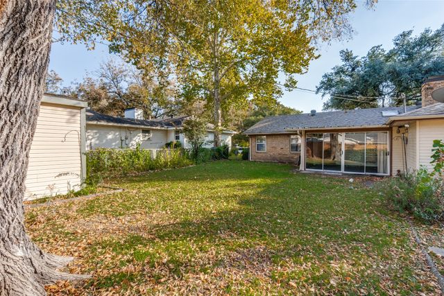 2977 Selma Lane, Farmers Branch, TX 75234