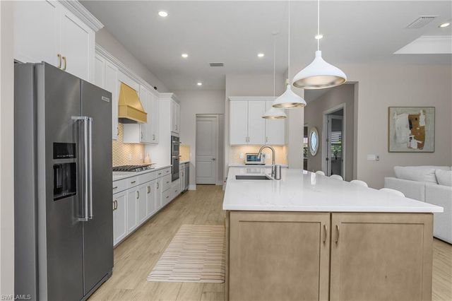 20609 Napa LOOP, Estero, FL 33928