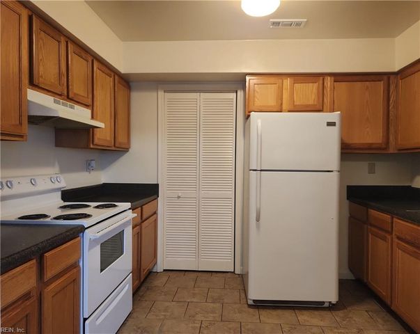 6045 Bradford Dr Unit B, Suffolk, VA 23435