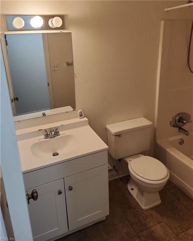6045 Bradford Dr Unit B, Suffolk, VA 23435
