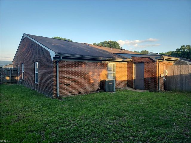 6045 Bradford Dr Unit B, Suffolk, VA 23435