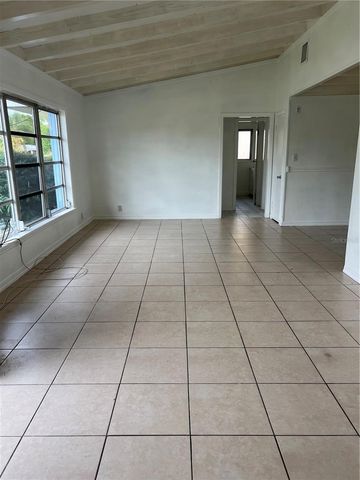 2122 SHAWNEE STREET, Sarasota, FL 34231