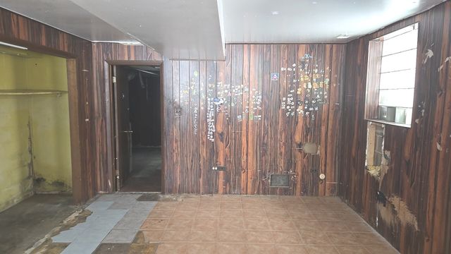 15321 Ellis Avenue, South Holland, IL 60473