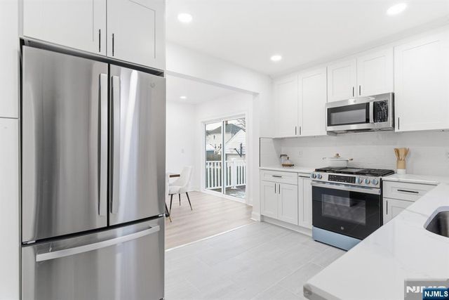 82 Cresskill Avenue, Dumont, NJ 07628