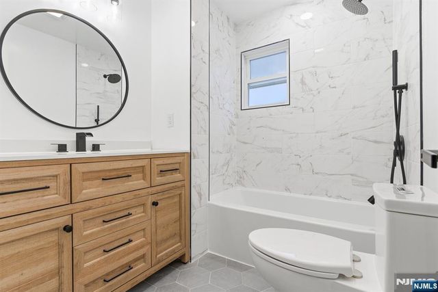 82 Cresskill Avenue, Dumont, NJ 07628