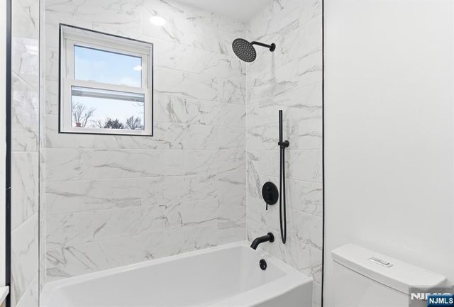 82 Cresskill Avenue, Dumont, NJ 07628