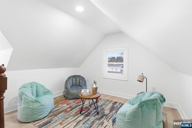 82 Cresskill Avenue, Dumont, NJ 07628