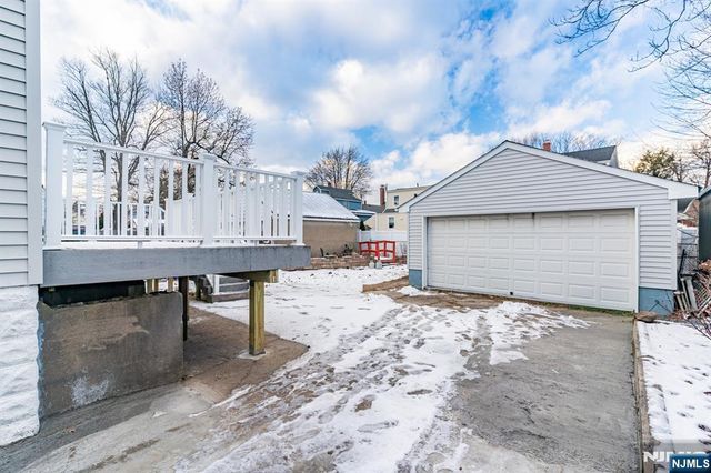 82 Cresskill Avenue, Dumont, NJ 07628