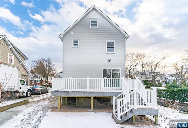 82 Cresskill Avenue, Dumont, NJ 07628