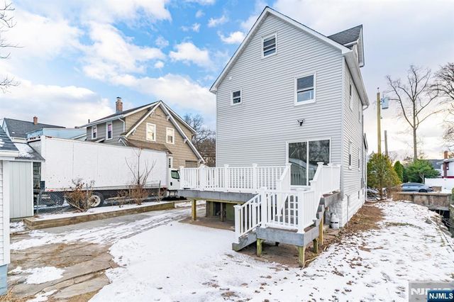 82 Cresskill Avenue, Dumont, NJ 07628