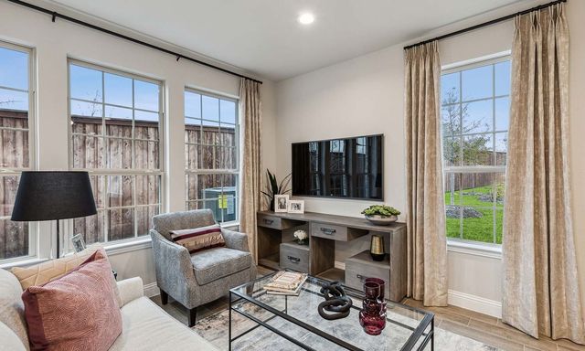 660 Sandiford Court, Mansfield, TX 76063