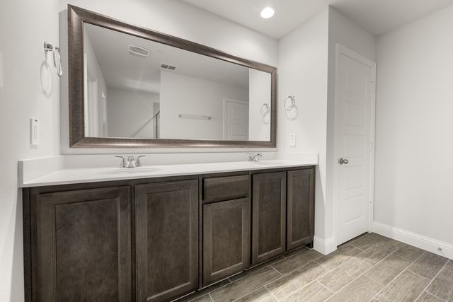 660 Sandiford Court, Mansfield, TX 76063